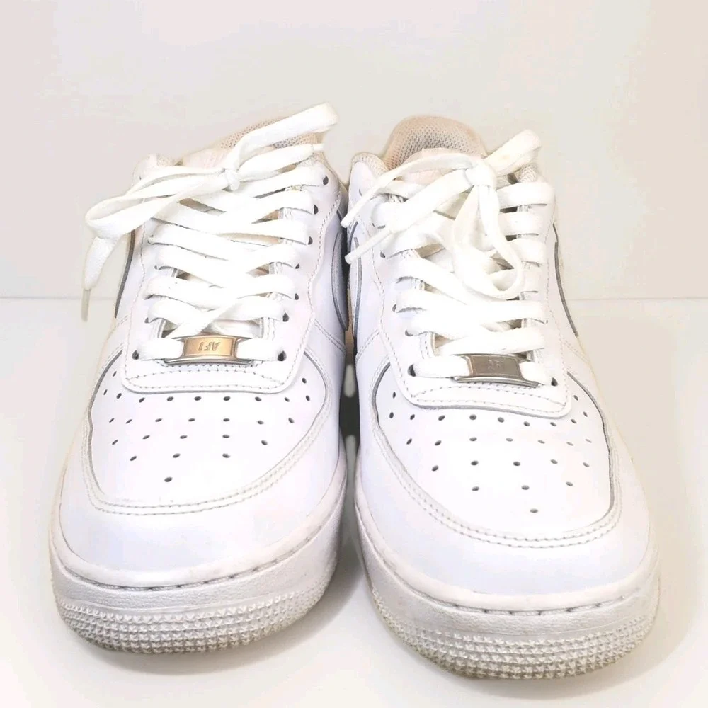 Nike Air‎ Force 1 '07 Low Mens Size 8.5 White Athletic Lifestyle AF1